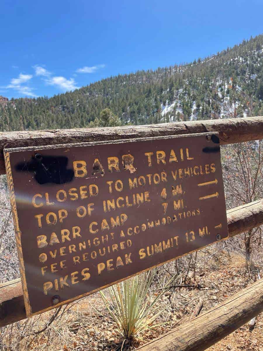 Barr Trail sign 