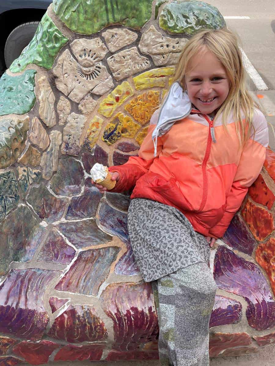 Girl wating Ice Cream in Manitou Springs