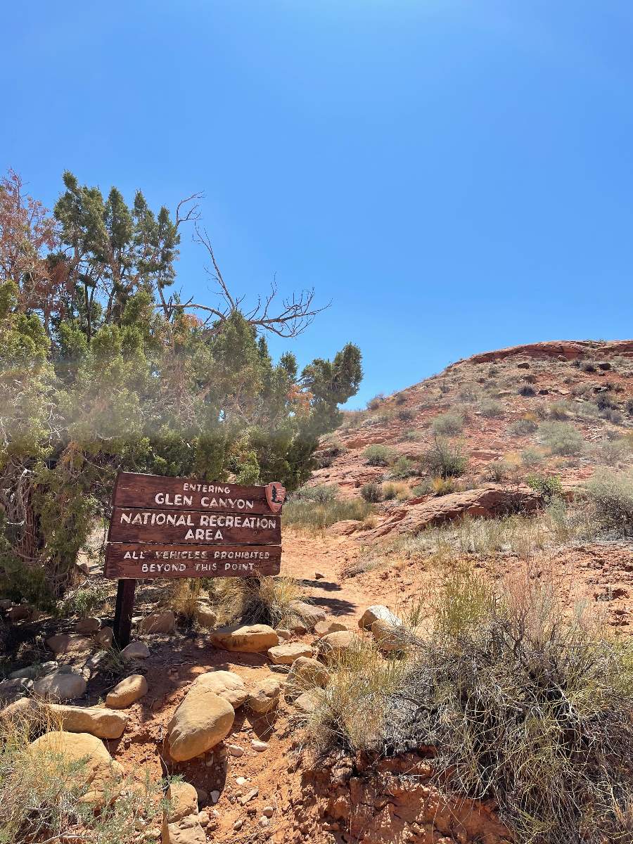 Glen Canyon Recreation sign