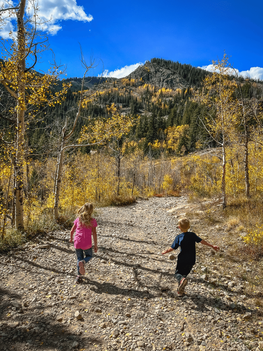 kids running down Lost Lake Trail