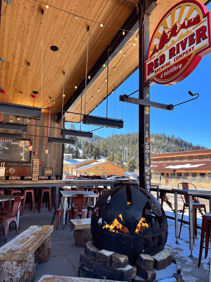 Red River Brewing outdoor seating and fireplace